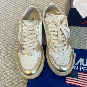 Autry women’s sneakers size 38